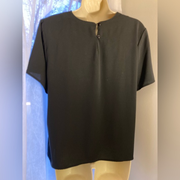 Dress Barn Light Material, Short-sleeved Black Basic Top for Work or Play Size M - Picture 3 of 5